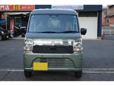 Nissan Clipper Van
