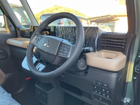 Mitsubishi Delica Mini