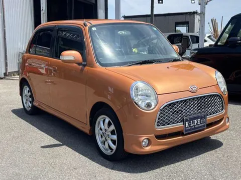 Daihatsu Mira Gino