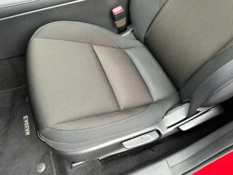 Mazda MAZDA3 Fastback