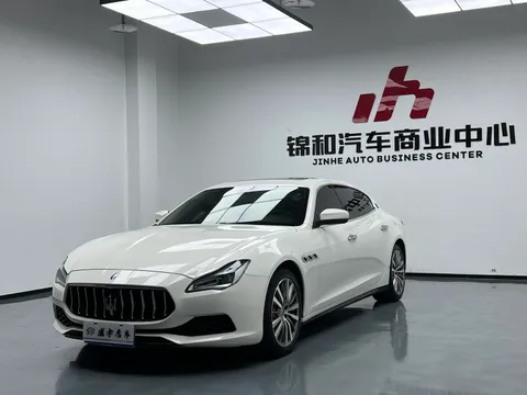 Maserati Quattroporte