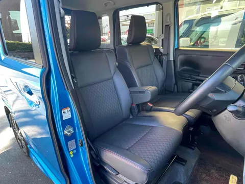 Suzuki Spacia