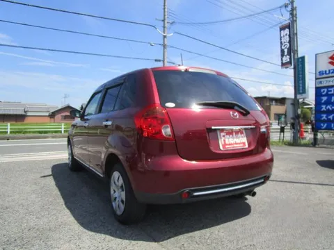 Mazda Verisa