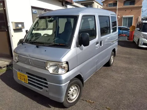 Mitsubishi Minicab Van