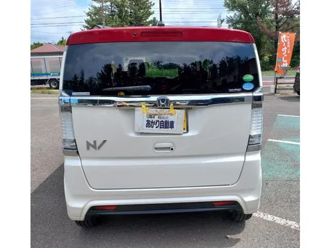 Honda N-BOX Slash