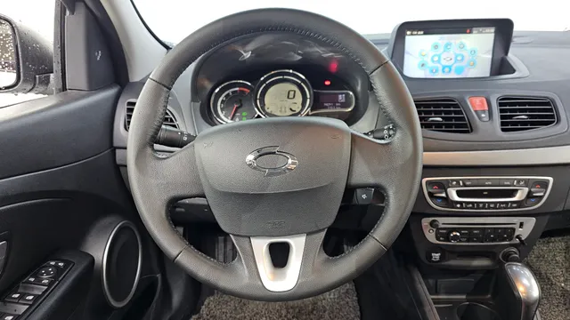 Renault SM3