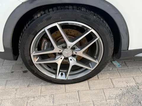 Mercedes-Benz Mercedes-Benz GLA