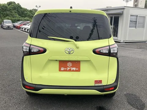 Toyota Sienta