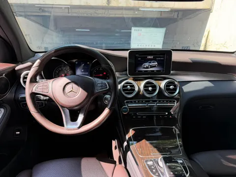 Mercedes-Benz Mercedes-Benz GLC