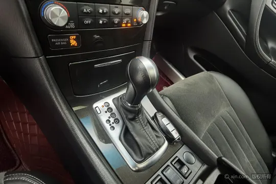 Infiniti QX50