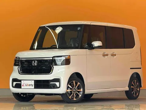Honda N-BOX Custom