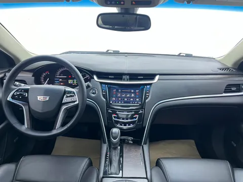 Cadillac XTS