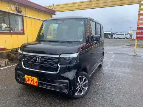 Honda N-BOX Custom