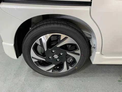 Suzuki Spacia Custom