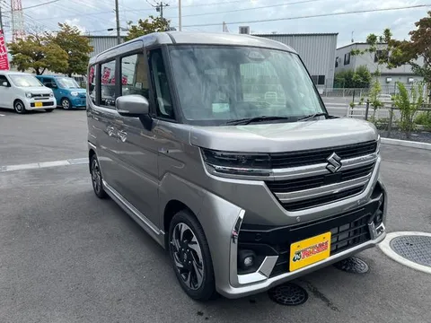 Suzuki Spacia Custom