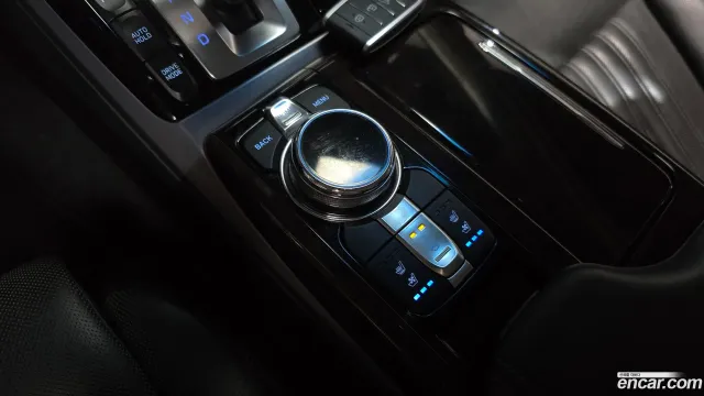 Genesis G90 (EQ900)