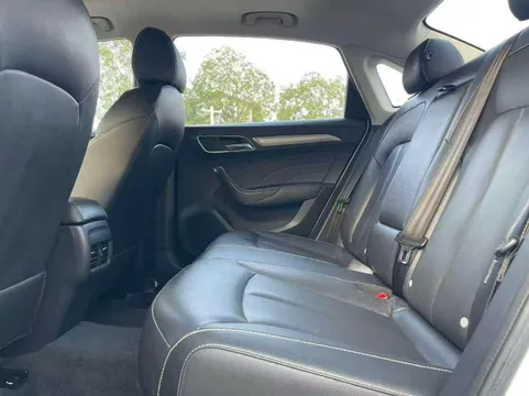 Roewe i6 Classic