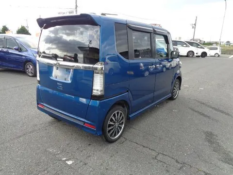 Honda N-BOX Plus Custom