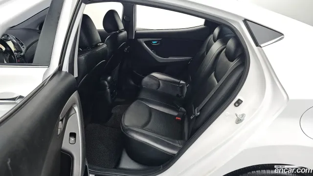 Hyundai Elantra (Avante)