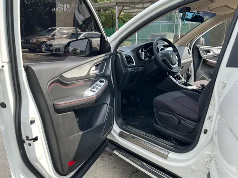 Baojun 560