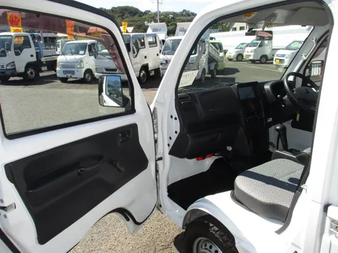 Nissan Clipper Truck