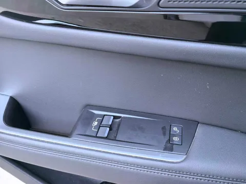 Jaguar XEL