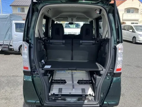 Honda N-BOX Plus