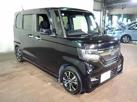 Honda N-BOX Custom