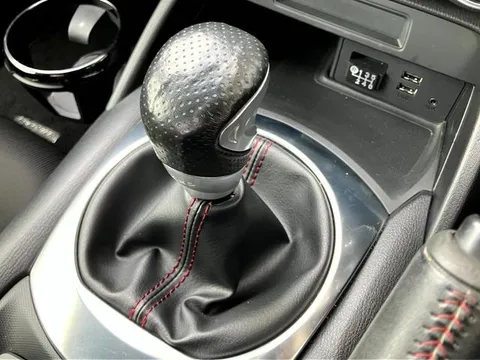 Mazda MX-5 (Roadster)