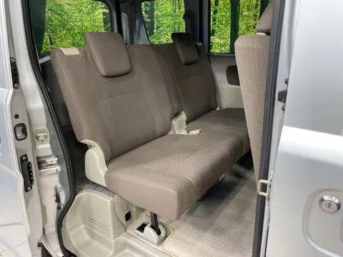 Mitsubishi Minicab Van