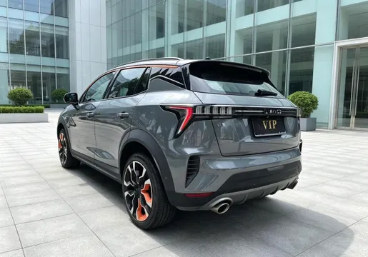 Lynk & Co Lynk & Co 06