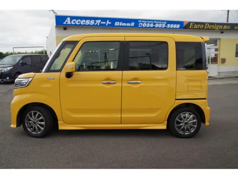 Suzuki Spacia Custom