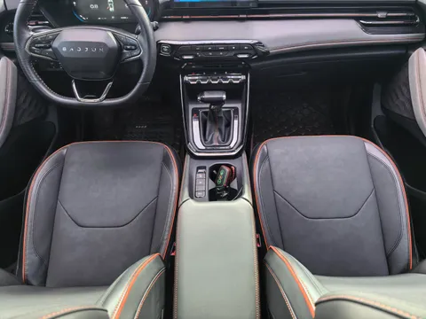 Baojun RS-3