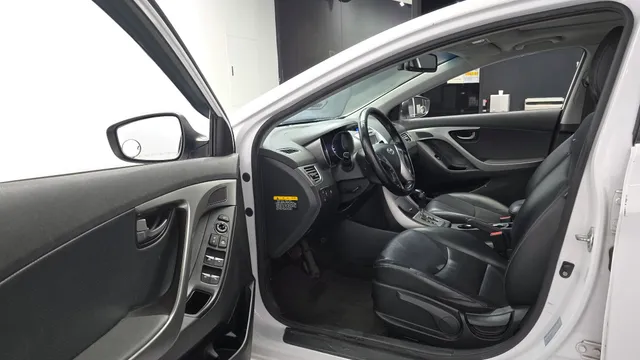Hyundai Elantra (Avante)