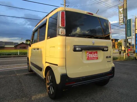 Suzuki Spacia Gear