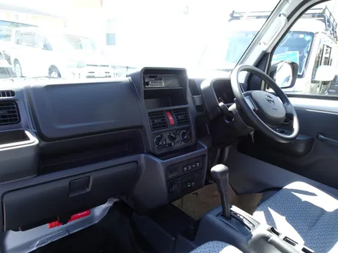 Nissan Clipper Truck