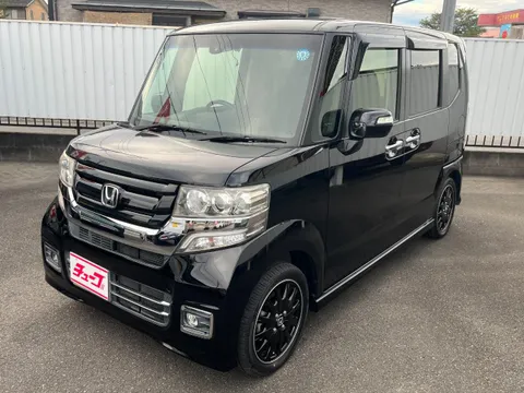 Honda N-BOX Custom