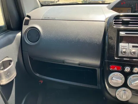 Nissan Otti