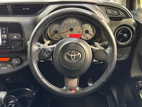 Toyota Yaris (Vitz)