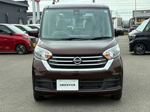 Nissan Dayz Roox
