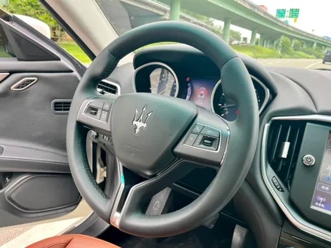 Maserati Ghibli