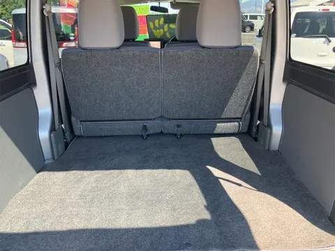 Mitsubishi Minicab Van