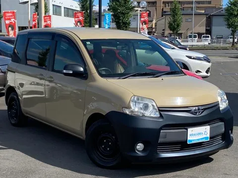 Toyota Sienta