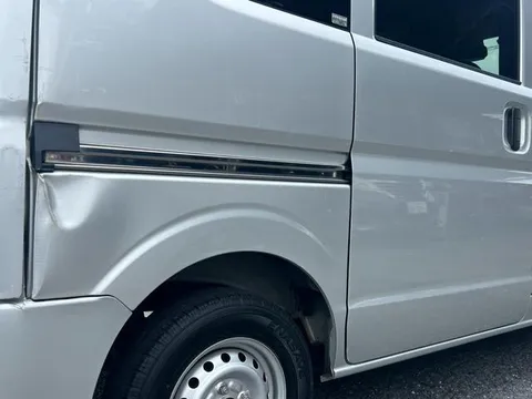 Mitsubishi Minicab Van