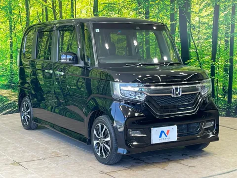 Honda N-BOX Custom