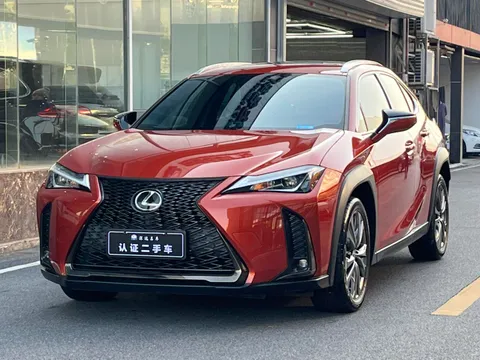 Lexus UX