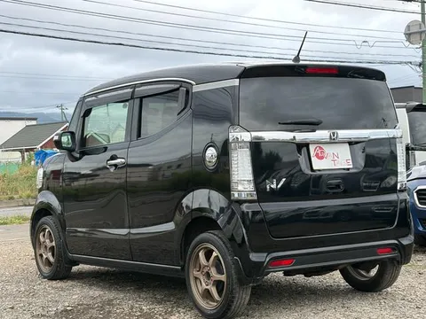 Honda N-BOX Slash