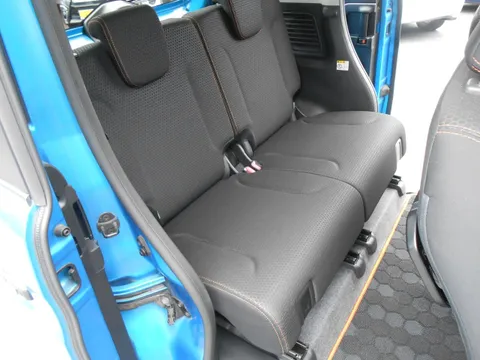 Suzuki Spacia Gear