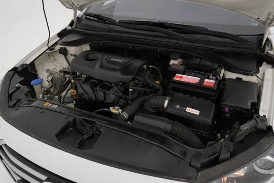 Hyundai Elantra (Avante)