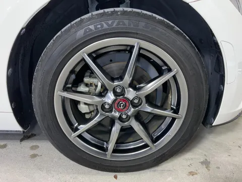 Mazda MX-5 (Roadster)